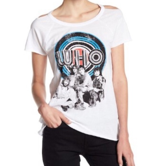 Chaser Tops - Chaser Who White Cold Shoulder Tee Shirt Size M